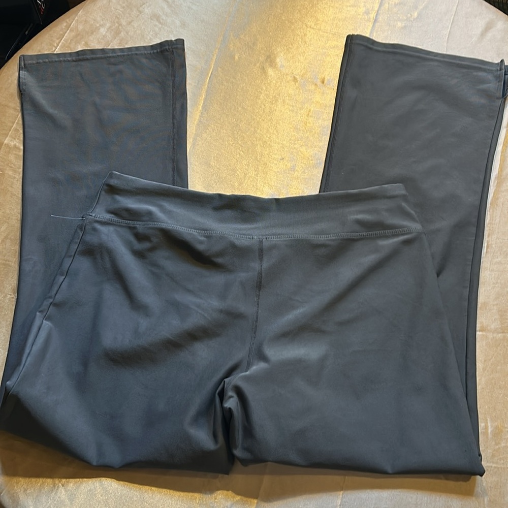 NWOT LUCY LEGGINGS M - Picture 5 of 5